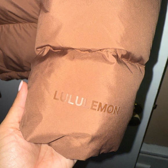 Lululemon Athletica Wonder Puff size 8 Jacket - Picture 3 of 8